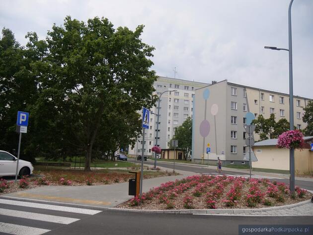 Kończy się przebudowa układu komunikacyjnego na osiedlu Poręby w Stalowej Woli