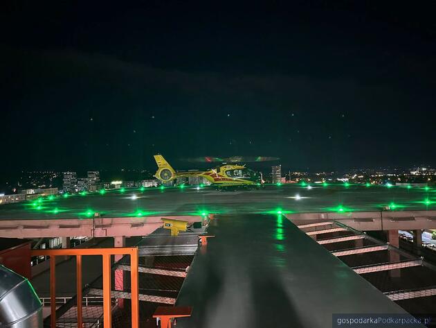 W Klinicznym Szpitalu Wojew&oacute;dzkim oddano do użytku lądowisko dla helikopter&oacute;w