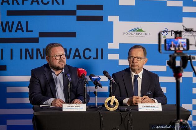 Od lewej prezes PCI Michał Tabisz i marszałek Władysław Ortyl