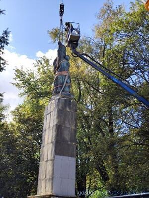Trwa rozbi&oacute;rka pomnika Wdzięczności Armii Czerwonej w Rzeszowie