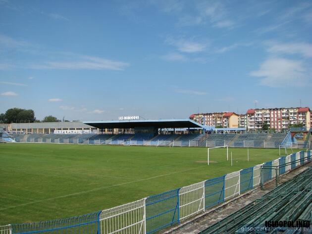 Stadion Igloopolu Dębica. Fot. wikipedia